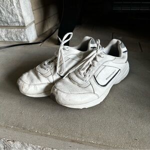 Rockport white walking athletic shoe size 6.5